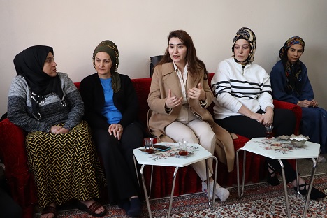 Sur Belediyesi kadınlarla bir araya geldi