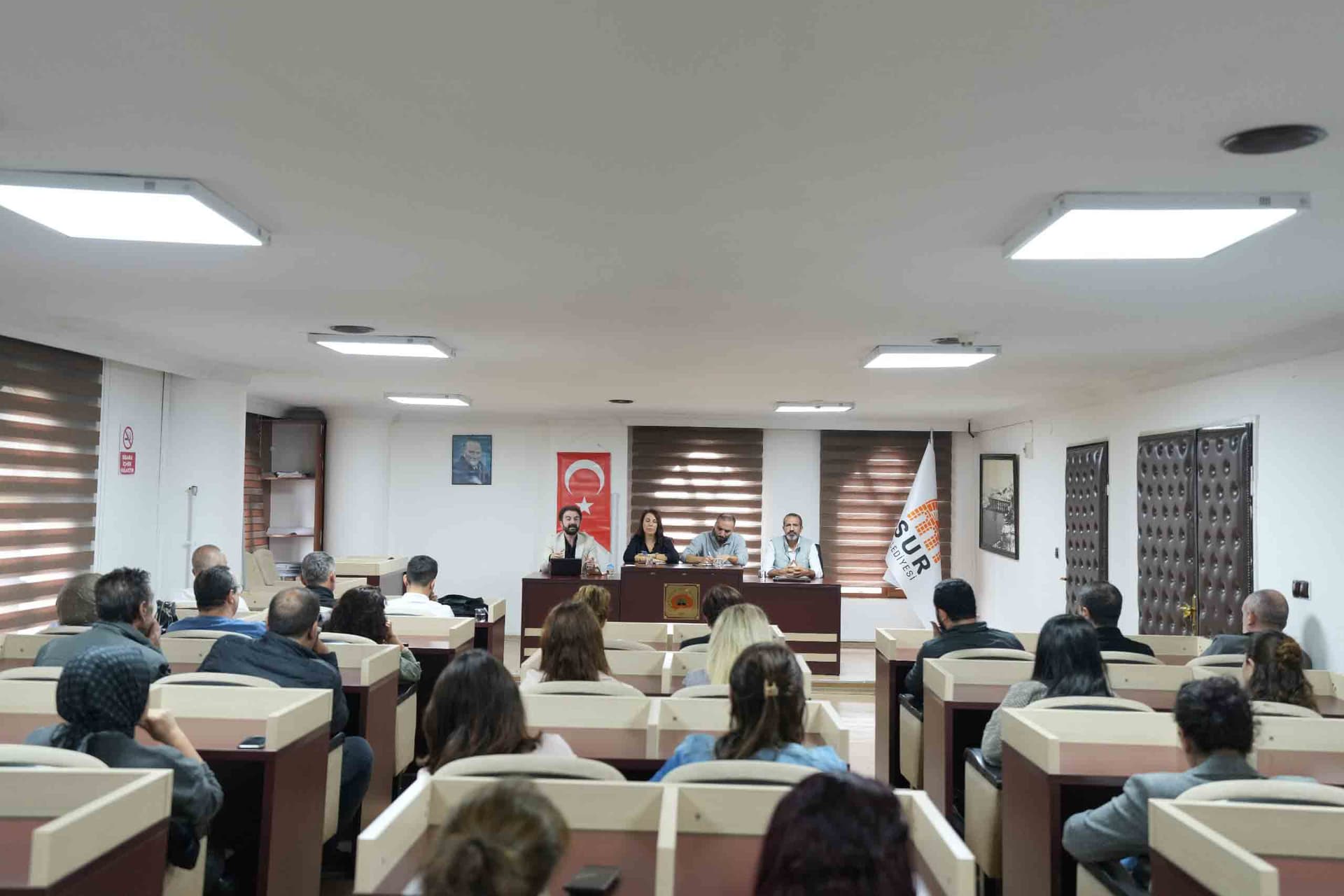 Sur’da Anadilin Önemi Üzerine Seminer Düzenlendi
